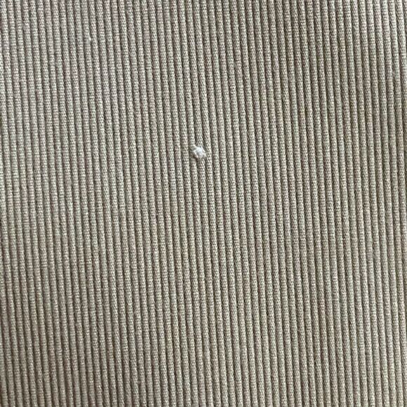 Talbots Beige Bermuda Shorts Size 6 Button Flap Pockets Flat Front - Picture 7 of 8